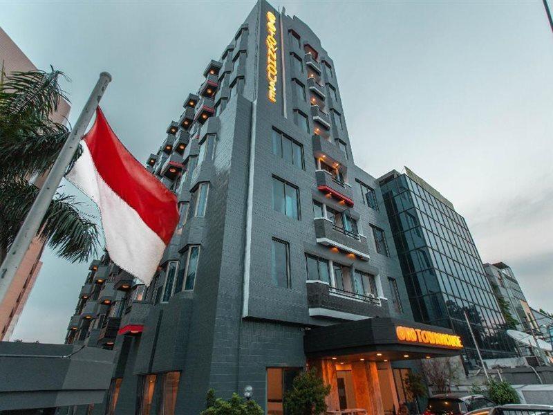 Super Oyo Townhouse 1 Hotel Salemba Jakarta Exterior foto