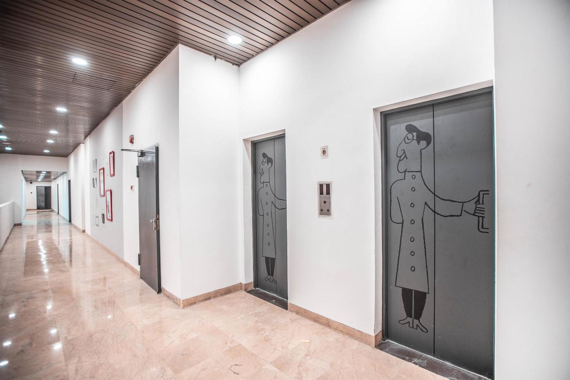 Super Oyo Townhouse 1 Hotel Salemba Jakarta Exterior foto