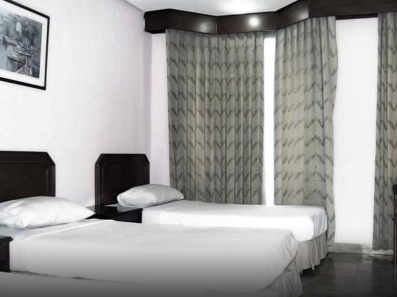 Super Oyo Townhouse 1 Hotel Salemba Jakarta Exterior foto