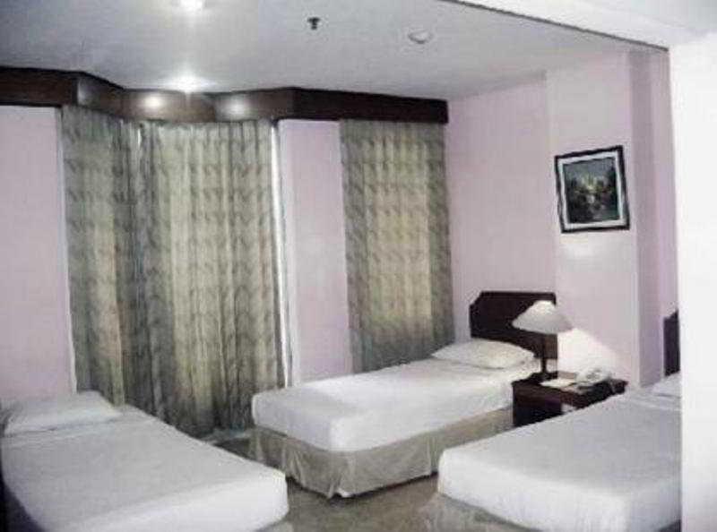 Super Oyo Townhouse 1 Hotel Salemba Jakarta Exterior foto