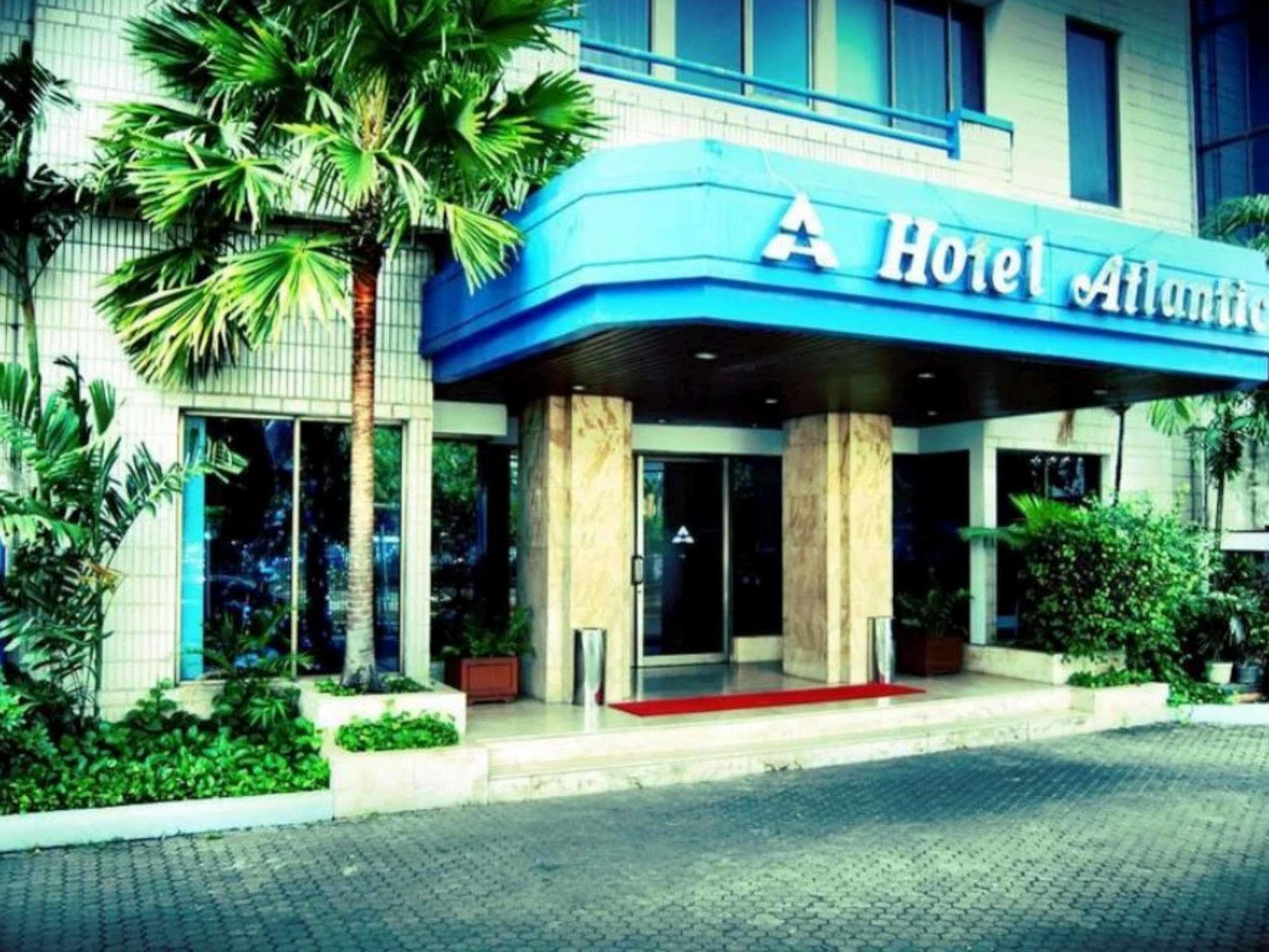 Super Oyo Townhouse 1 Hotel Salemba Jakarta Exterior foto